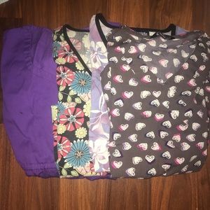 💜4 scrub tops💜